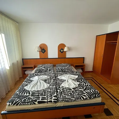 Doppelbett Mit Balkon 21 公寓 *