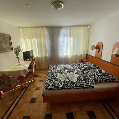 Doppelbett Mit Balkon 21 *