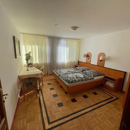 Doppelbett Mit Balkon 21 公寓 *