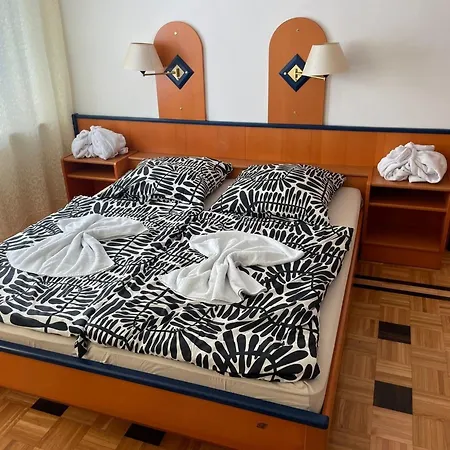 Doppelbett Mit Balkon 21 公寓 纽伦堡