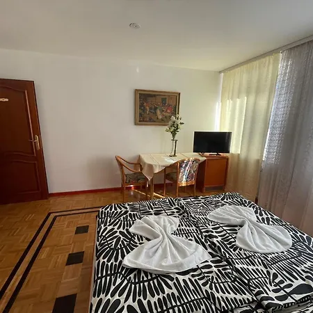 公寓 Doppelbett Mit Balkon 21 *